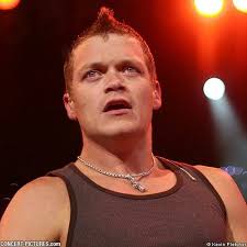 Brad Arnold of 3 Doors Down. 15 years I've loved this man.
