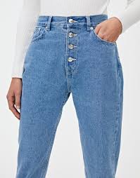 Jean mom pull and bear. Modalite Net Pull Bear Buttoned Mom Jeans