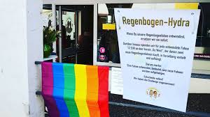 (mit zwei ösen oder mit stabvorrichtung). Challenge Pro Entwendete Fahne Gibt Es Zwei Neue Flaggen Vorarlberg Vol At