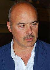 De luca a zingaretti è andato a milano a fare i brindisi e si e' preso il covid l'intervento del presidente della regione campania vinc. Luca Zingaretti Wikipedia