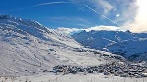 Lalpə dyˈɛz] ist ein wintersportort in den französischen alpen, der auf dem gebiet der gemeinde huez liegt. Alpe D Huez Ferienwohnungen Und Chalets Bei Ski France Com Buchen