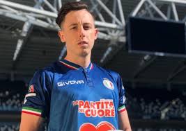 «non me la sento di scendere in la comica, convocata come giocatrice per la partita del cuore tra nazionale cantanti e la squadra. Xm7io Fwlcxxqm