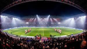 Ado den haag ado den haag is een voetbalclub voor en van iedereen en bekend door passie, strijd en oefening gepaard aan haagse bluf. Dit Zijn De Rijkste Voetbalclubs Van Nederland Ongekend Talent
