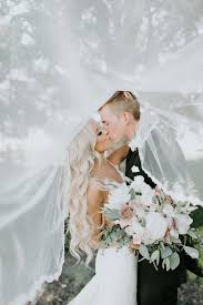 Pin By Casey Alexander On Bride Groom Wedding Photos Poses Classic Wedding Bouquet Wedding Picture Poses
