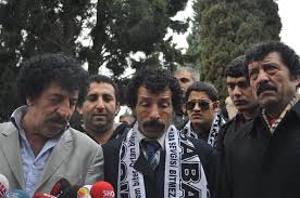 Merhum sanatçı müslüm gürses için zincirlikuyu mezarlığı'ndaki kabri başında anma töreni düzenlendi. Muslum Gurses E Vefasiz Ciktilar Internet Haber