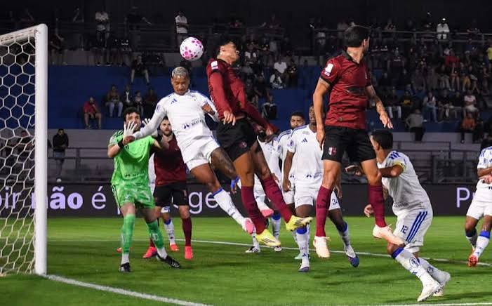 An&aacute;lise: Cruzeiro &eacute; punido por uma grande fragilidade