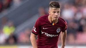 Hložek was 12 years old when transferred from his home club ivančice to sparta along with his older brother daniel. Borussia Dortmund Soll Nahe An Einer Verpflichtung Von Adam Hlozek Von Sparta Prag Sein