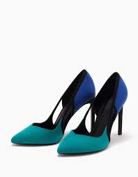 Zapato Tacon Fino Combinado Con Huecos Descubre Esta Y Muchas Otras Prendas En Bershka Con Nuevos Productos Cada Semana Absatz Stockelschuhe Absatzschuhe