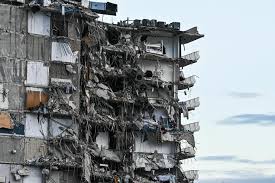 The condominium, which was built in the 1980s, has over 100 apartment units and was believed to be substantially full when a third of it collapsed in the early morning hours, according to burkett. 6djawyzjsu5uhm