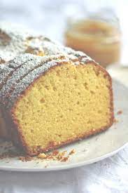 Maismehl vs maismehl maismehl und maismehl aus maismehl, auch bekannt als mais, sind zwei zutaten, die üblicherweise in der kulinarischen welt verwendet werden. Bolo De Fuba Brasilianischer Maismehlkuchen Feines Gemuse