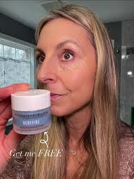 How to care for delicate skin around eyes after swimming?