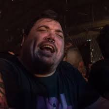 Una Vida A La Vez, y toda la discografía de Explenden, disponible en  Spotify.