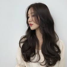 Pin By Jas On Zapisane Przeze Mnie In 2021 Korean Long Hair Long Layered Hair Long Hair Styles
