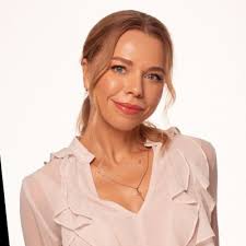 اهنئكم بحلول شهر رمضان المبارك ، سائلاً المولى عز وجل ان يتقبّل منّا ومنكم  صالح الأعمال وان يعيده علينا وعليكم أعواماً مديدة وأزمنة مديدة بالخير  واليمن والبركات.‏