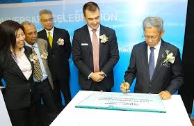 Ratings by 252 standard chartered global business services employees. Stanchart To Invest Us 30mil In Its Malaysian Based Global Tech Hub Digital News Asia