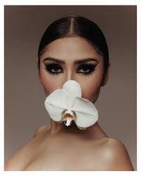 just a red bit obsessed >>