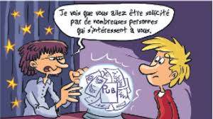 Un homme assis armé d'une épée, telle est le mystère s'épaissit lorsqu'une deuxième statue identique est découverte à l'autre bout du monde. Le Voyant N A Pas Prevu Le Refus De Sa Publicite