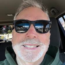 Hi all. I'm Kevin Graves from Ennis Texas, near Dallas. I bought this  house, built in 1930. It has been in my family since 1967. I bought it in  1981. There's not