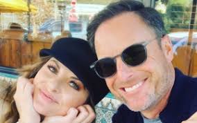 The dating show host found love with entertainment tonight producer lauren zima, who hosts a bachelor. Bachelor Host Chris Harrison S Girlfriend Admits He Was Wrong For Defending Racism