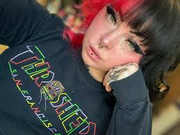 Me vs my “On Repeat” I suppose 🥰 < On Repeat Emergence Sleep SleepToken  Token