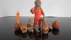 Trick 'r treat is a 2007 american anthology horror comedy film written and directed by michael dougherty and produced by bryan singer. Neca Toys Trick R Treat Ultimate Sam Review Youtube