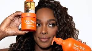 Essence Harris's Instagram, Twitter & Facebook