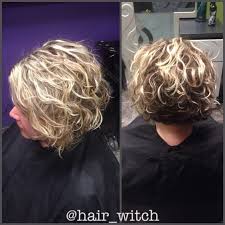 I have thin, light blonde hair. Natural Curly Short Inverted Blonde Bob Styled With Devacurl Lockige Frisuren Frisuren Kurze Lockige Frisuren