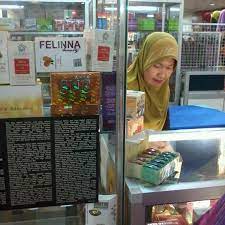 Catering mostly to the modest population surrounding the area. Pandan Kapital Shopping Mall In Pandan Indah