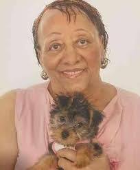 Sonya Wolfe's Instagram, Twitter & Facebook