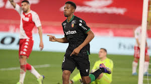 Monaco won 13 direct matches.lens won 7 matches.13 matches ended in a draw.on average in direct matches both teams scored a 2.27 goals per match. Rc Lens Pourquoi Les Supporters Lensois Ne Feront Pas Le Deplacement A Monaco
