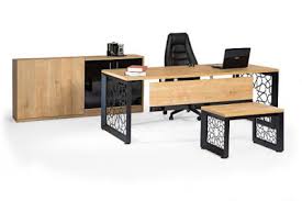 Selcuk Motifli Yonetici Masa Takimi Daha Fazla Detay Icin 0312 351 25 25 Https Www Yilmazburo Net 2020 Mobilya Etajer Alanlar