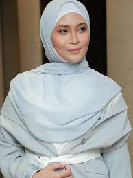 Nana alias label, copyrights : Siti Nordiana Bersyukur Lagu Ciptaanya Terus Mencintai Dapat Sambutan Entertainment Rojak Daily
