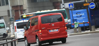 Il vient batailler face aux berlingo, doblo, caddy,. Essai Comparatif Nissan Evalia Contre Renault Kangoo L Automobile Magazine