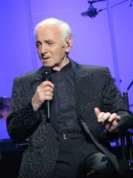Charles aznavour est l'invité de la bande originale pour nous présenter son dernier ouvrage, retiens la vie (ed. Charles Aznavour Wikipedia