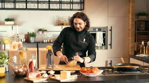 Te asteptam la lidl cu cele mai proaspete. ReÈ›eta De Paste Carbonara A Lui Florin Dumitrescu De La Chefi La CuÈ›ite Ce Secret FoloseÈ™te Antena 1