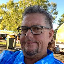 What is the best way to get to the Gold Rush race parking?