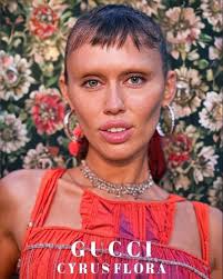 Beautiful Miley Cyrus debuts her first fragrance with Gucci..🌸🖤