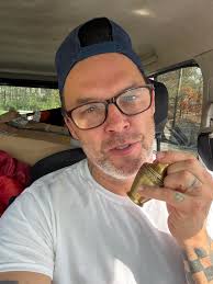 I've arrived at the late great Roy Orbisons house in Tennessee. I am going  to be spreading the ashes of my good friend Roy Small. If you know you know  ❤️