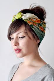 ¿te gusta llevar pañuelos en la cabeza o lo ves demasiado? Tutorial Como Usar Un Panuelo En La Cabeza Elblogdeintegra