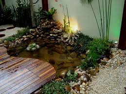 Desain kolam ikan minimalis ini cocok sekali buat kalian yang ingin menambahkan kesan tradisional dengan aksen modern di dalam rumah. 10 Ide Desain Kolam Ikan Minimalis Di Rumah Bukareview
