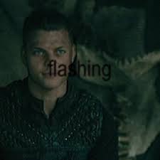 𝓣𝓮𝓼𝓼𝓪 𝓑𝓵𝓸𝓸𝓶 (@crushdelfyp)