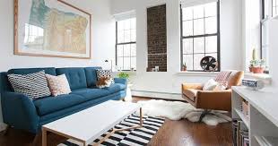 Cara menata ruang tamu dimulai dari perabotan wajib. 5 Tips Menata Ruang Tamu Agar Lebih Luas Dan Nyaman Popmama Com