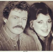 Terri Macleod's Instagram, Twitter & Facebook