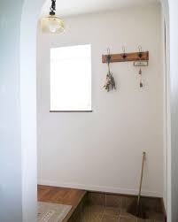 ほうき ちりとりのある暮らし 出したままでもオシャレな 見せる収納 アイデア folk 収納 アイデア ほうき ちりとり 玄関 ほうき