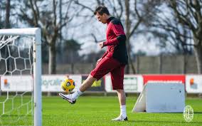 See more of mandzukic official on facebook. Official Mandzukic Joins Milan On A Six Month Contract With An Option To Extend For Another Year Rossoneri Blog Ac Milan News