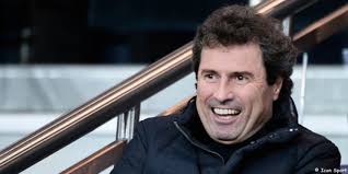« messi est dans une période où il voudrait jouer avec neymar ou mbappé, dans un club où il pourra gagner la ligue des. Chmabuop86zqmm