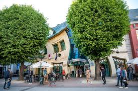 The building is situated in sopot, at bohaterów monte cassino. Krzywy Domek Crooked House Sopot Poland Finally Lost