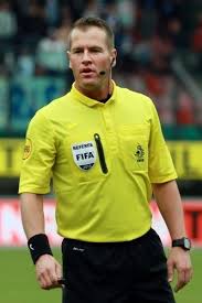 Januar 1983) er en hollandsk professionel fodbolddommer. Danny Makkelie Alchetron The Free Social Encyclopedia