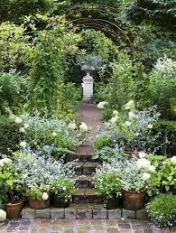 25 Beautiful Romantic Garden Courtyard Gardens Design Exquisite Gardens Cottage Garden
