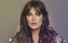 نادين نسيب نجيم الفنانة اللبنانية المشهورة، عمرها، ديانتها، زوجها، صورها، وكل ما يتعلق بها من معلومات، بداية مشوارها الفني وأهم أعمالها الفنية من مسلسلات. Ù†Ø§Ø¯ÙŠÙ† Ù†Ø¬ÙŠÙ… ØªØ­ØµÙ„ Ø¹Ù„Ù‰ Ø§Ù„Ø¥Ù‚Ø§Ù…Ø© Ø§Ù„Ø°Ù‡Ø¨ÙŠØ© Barcha Net